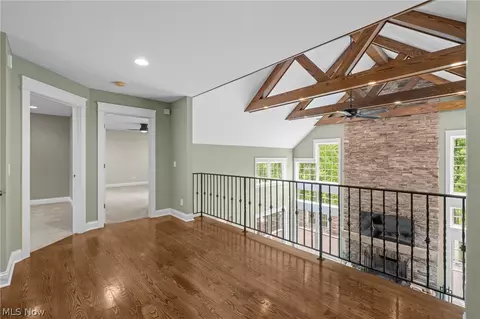Entry Way - 2940 Progress Park Dr, Stow, OH 44224 photo 7 of 10