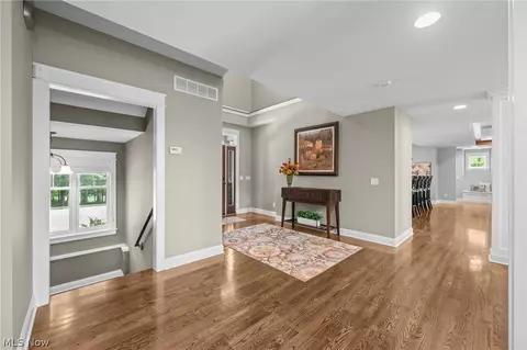 Entry Way - 2940 Progress Park Dr, Stow, OH 44224 photo 2 of 10