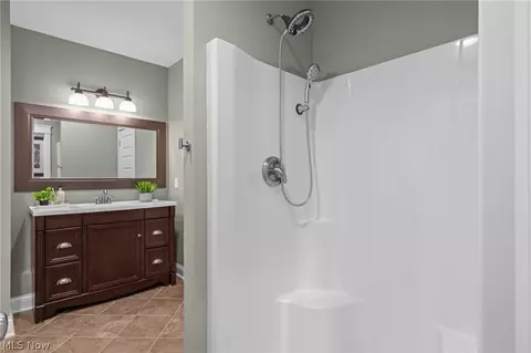 Bath - 2940 Progress Park Dr, Stow, OH 44224 photo 7 of 7