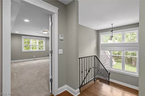 Entry Way - 2940 Progress Park Dr, Stow, OH 44224 photo 8 of 10