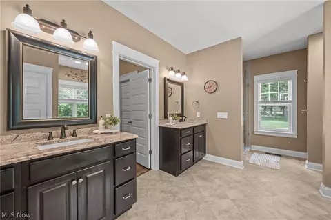 Entry Way - 2940 Progress Park Dr, Stow, OH 44224 photo 6 of 10