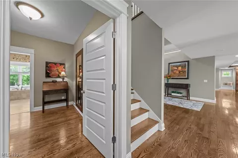 Entry Way - 2940 Progress Park Dr, Stow, OH 44224 photo 4 of 10