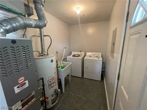 Other - 611 S Logan St, Elyria, OH 44035 photo 3 of 4