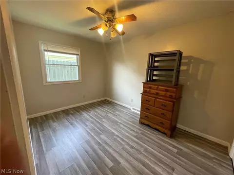 Bedroom - 611 S Logan St, Elyria, OH 44035 photo 4 of 6