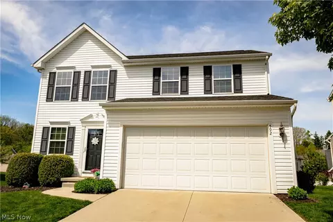 592 Eastglen Cir, Tallmadge, OH 44278