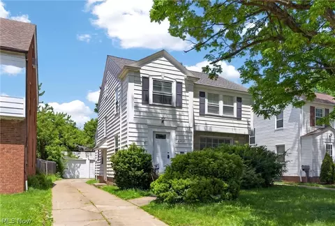 4409 Silsby Rd, University Heights, OH 44118