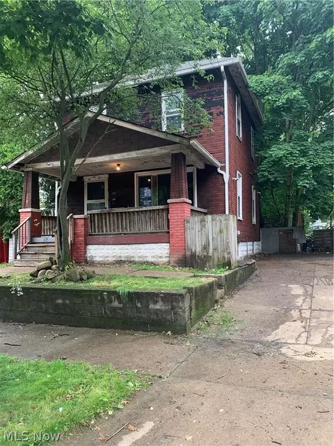 170 Stone St, Akron, OH 44305