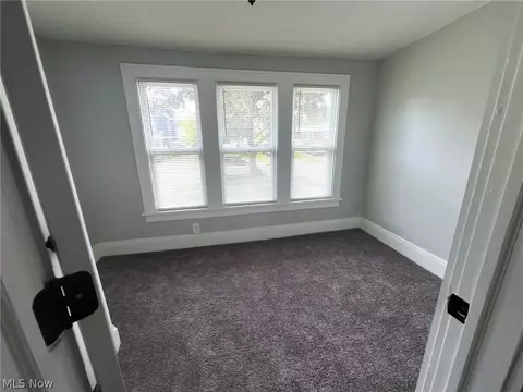 Bedroom - 31 E Brookside Ave, Akron, OH 44301 photo 2 of 10