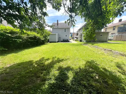 Exterior - 31 E Brookside Ave, Akron, OH 44301 photo 3 of 5