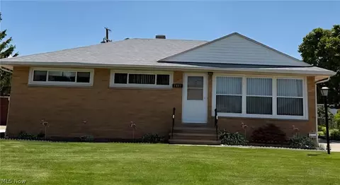 3417 Somia Dr, Parma, OH 44134