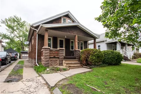 25 Forbes Rd, Bedford, OH 44146