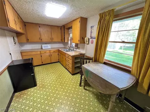 Kitchen - 231 Tolbert St, Wadsworth, OH 44281 photo 1 of 1