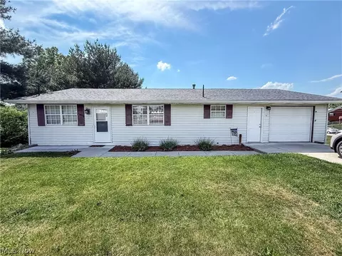 2102 Nash St, Parkersburg, WV 26101