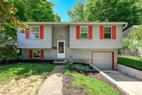 1262 Carol Dr, Kent, OH 44240