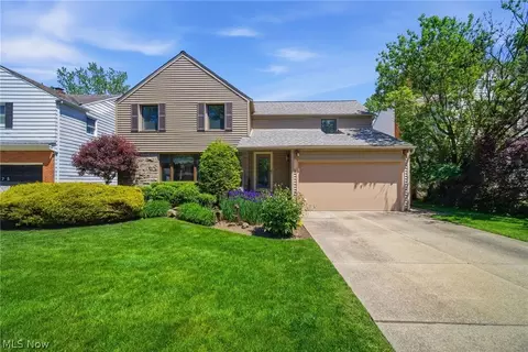 2081 Temblethurst Rd, Cleveland, OH 44121