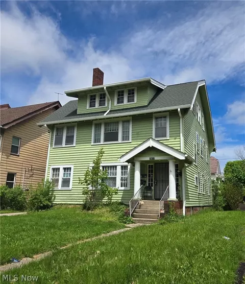 2827 Avondale Ave, Cleveland Heights, OH 44118