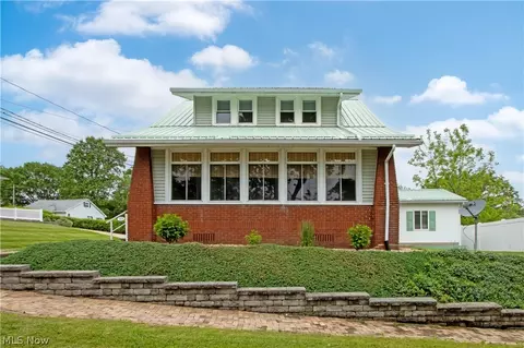 221 Main St E, Beach City, OH 44608
