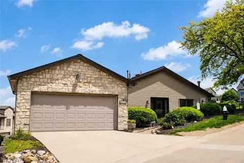 23128 Roberts Run, Bay Village, OH 44140