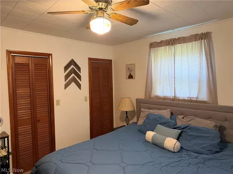 Bedroom - 6056 Ivan Rd, Ashtabula, OH 44004 photo 2 of 3