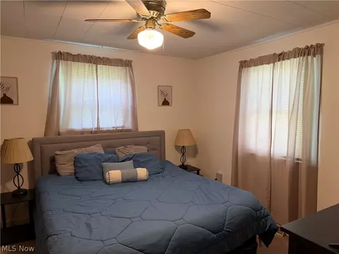 Bedroom - 6056 Ivan Rd, Ashtabula, OH 44004 photo 3 of 3
