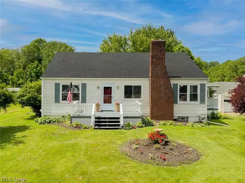 3250 Mayfair Rd, Akron, OH 44312