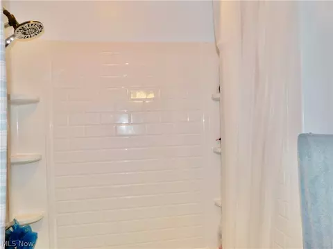 Bath - 421 Celtic St, Akron, OH 44314 photo 2 of 2
