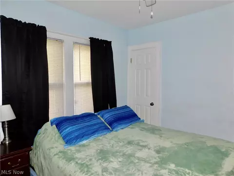 Bedroom - 421 Celtic St, Akron, OH 44314 photo 2 of 6