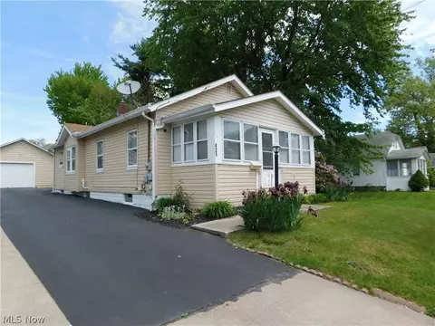 421 Celtic St, Akron, OH 44314