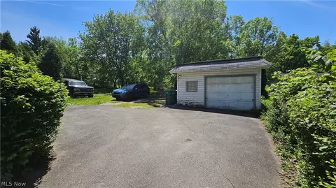 14522 Granger Rd, Maple Heights, OH 44137 photo 27