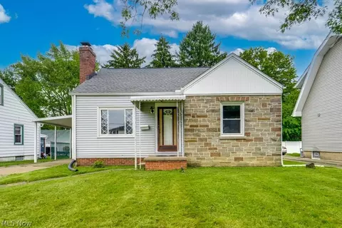 727 Franklin Rd NE, Massillon, OH 44646