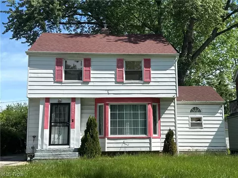 20711 E Ridgewood Ave, Warrensville Heights, OH 44122