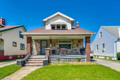 3892 E 153rd St, Cleveland, OH 44128