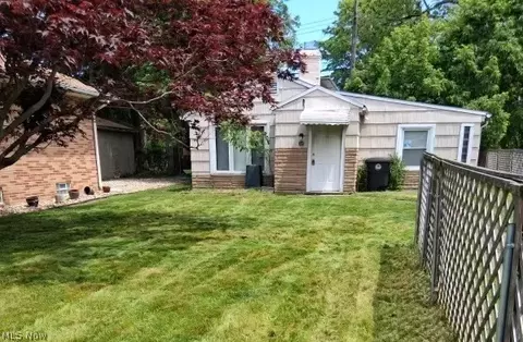 17715 Ingleside Rd, Cleveland, OH 44119