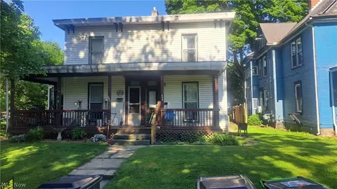 311 S 3rd St, Coshocton, OH 43812