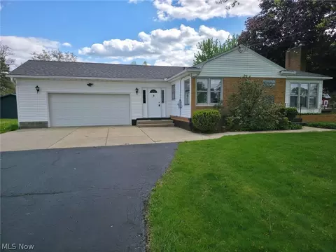1478 Lockwood Rd, Barberton, OH 44203
