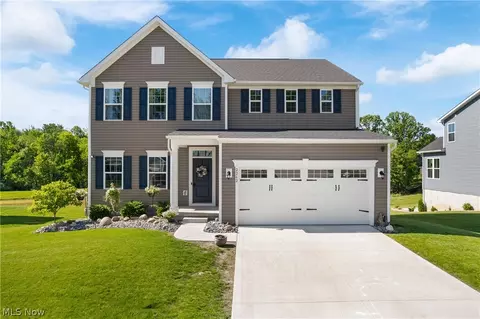 2262 Monaco St NW, Uniontown, OH 44685