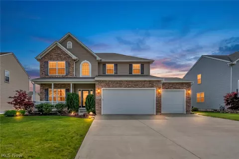 9087 Ichabod Dr, North Ridgeville, OH 44039