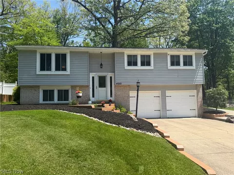 4281 Meadowlark Trl, Stow, OH 44224