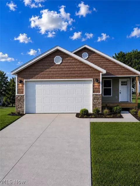 360 E Paige Ave, Barberton, OH 44203