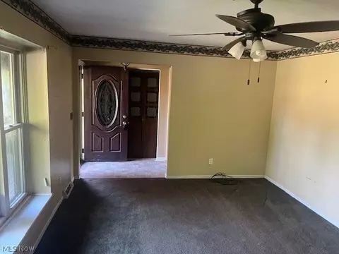 Living - 1153 Gulf Rd, Elyria, OH 44035 photo 2 of 3