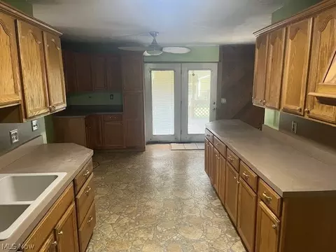 Kitchen - 1153 Gulf Rd, Elyria, OH 44035 photo 1 of 1