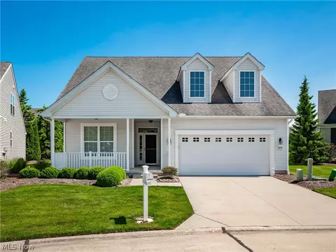 33253 Waterview Ct #F5, Avon Lake, OH 44012