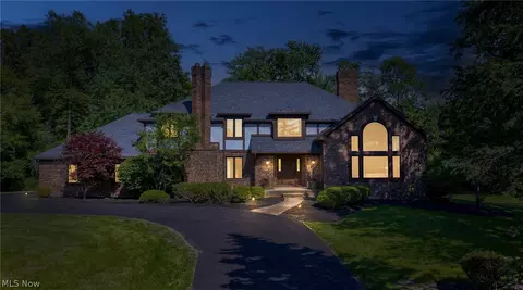 2483 Ginger Wren Rd, Pepper Pike, OH 44124