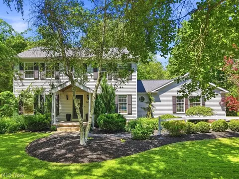 5776 Williamsburg Cir, Hudson, OH 44236