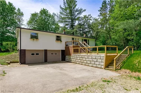12133 Snow Rd, Burton, OH 44021