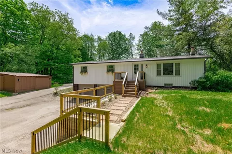 12133 Snow Rd, Burton, OH 44021