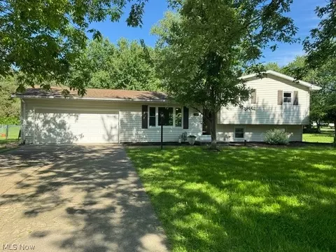 7068 Woodell Ave NE, Canton, OH 44721