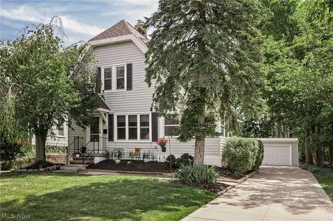 1411 Belrose Rd, Mayfield Heights, OH 44124