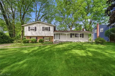 3331 Edington Rd, Fairlawn, OH 44333