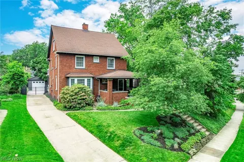 1450 Waterbury Rd, Lakewood, OH 44107